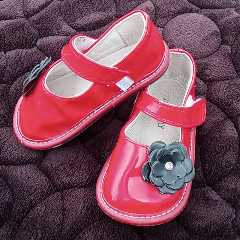 Jack & Lily Diamond Flower Chloe Patent Leather MJ